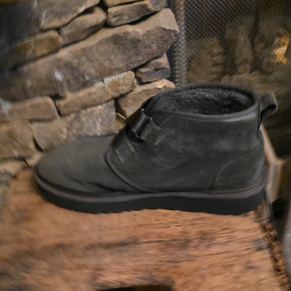 UGG Men's Charcoal Gray Boots - Picture 7 of 16
